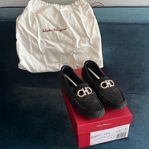 SALVATORE FERRAGAMO
Berra Reversible Gancini Suede Drivers